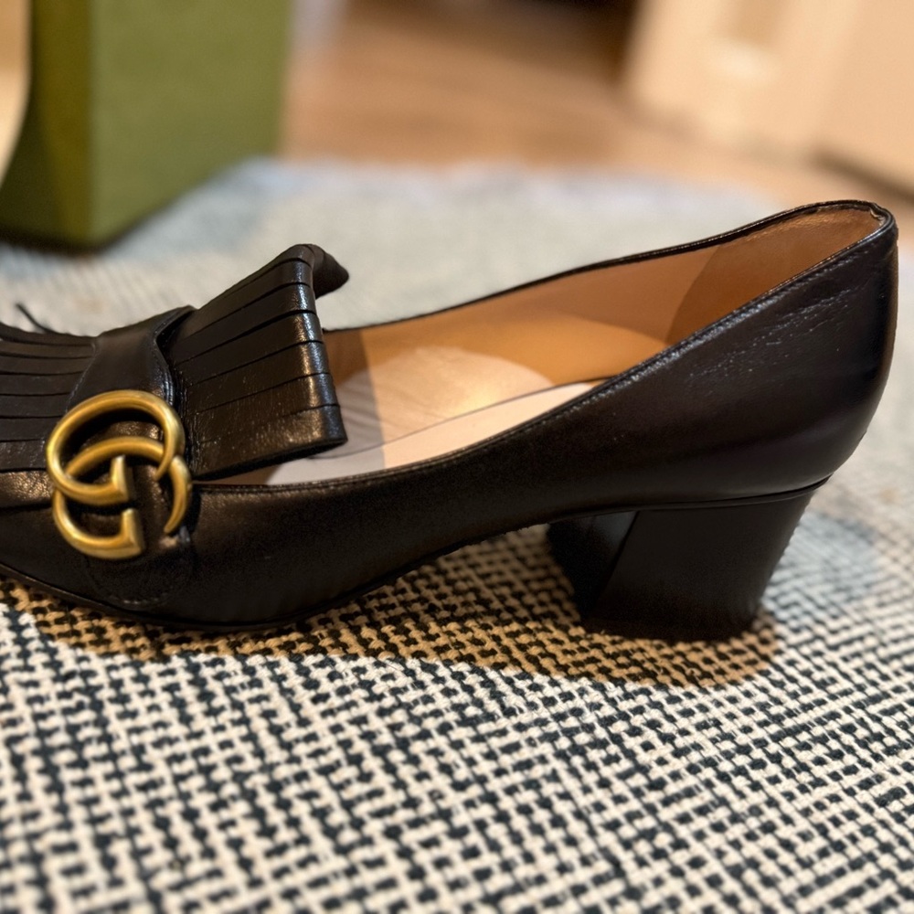 Gucci Black Leather Loafers with Gold Accent